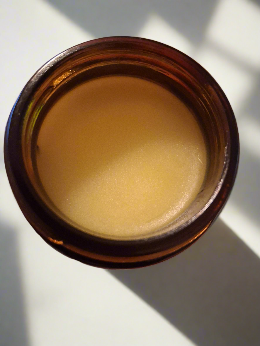 El Remedio de la Abuela
Herbal Comfort Balm | 2 oz